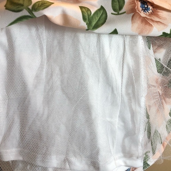 Fashion Nova Fit & Flare Floral Dress NWT M - Picture 4 of 4